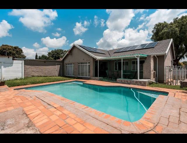 3 BEDROOM HOUSE FOR SALE IN KLOPPERPARK